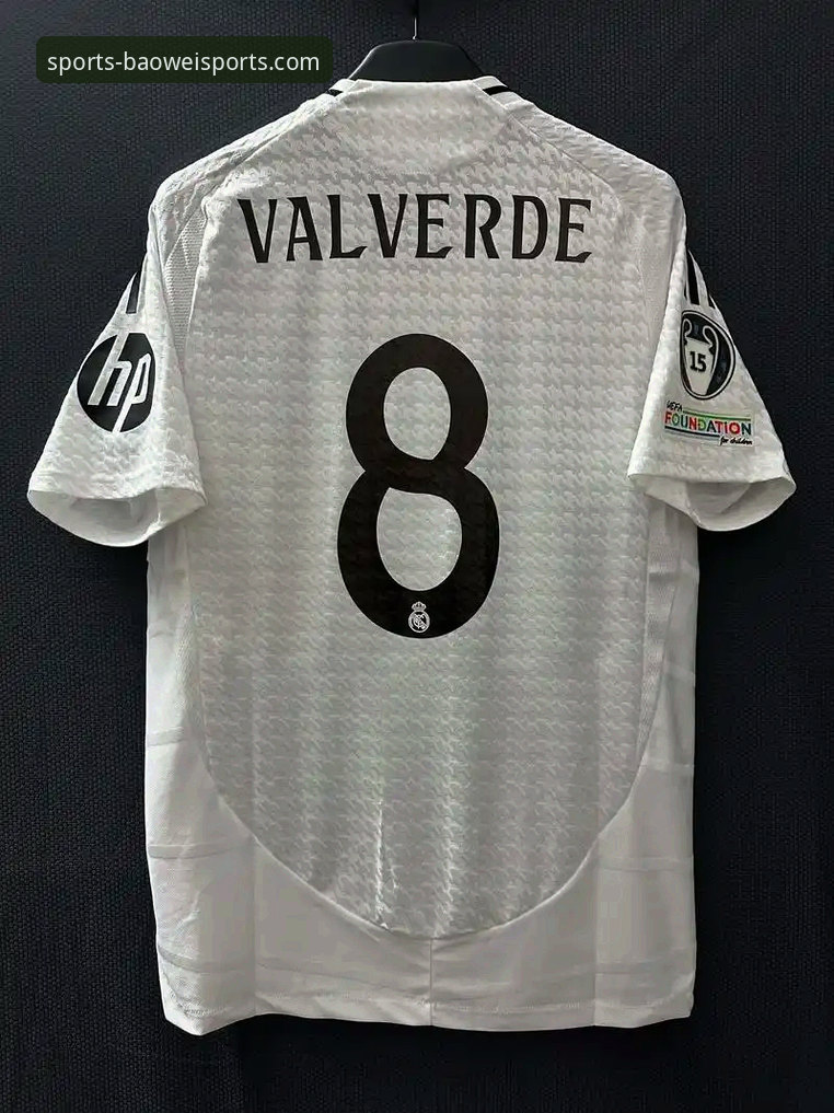 皇马欧冠大捷解析：巴尔韦德戴帽，瓜帅战术再遭拷问